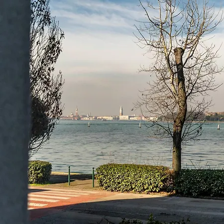 Lägenhet Palazzo Boito Luxury On Lido With Venice View